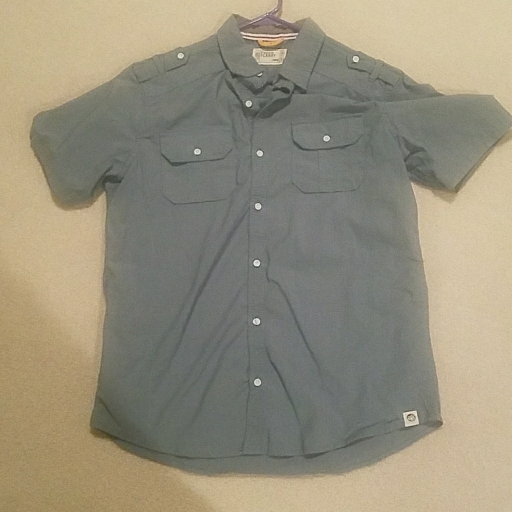 Short sleeve shirt